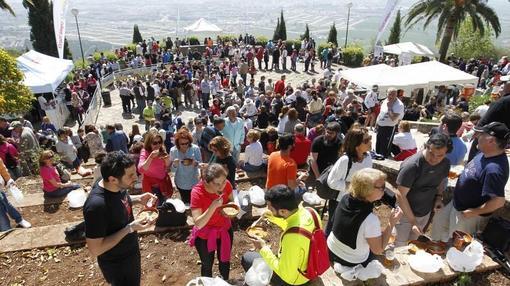 Comida de convivencia a los pies del Sagrado Corazón