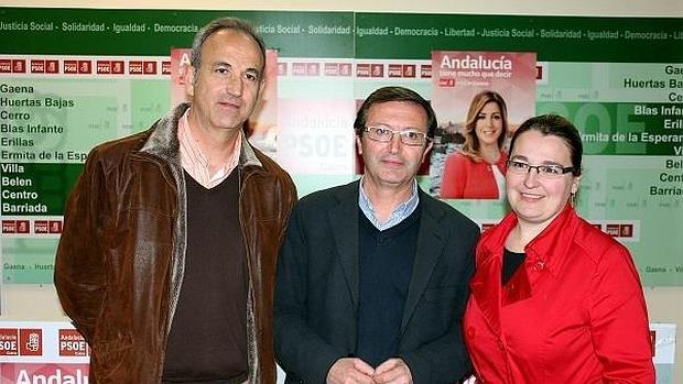 El portavoz municipal del PSOE (izquierda) en Cabra