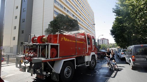 Actuación de los bomberos en la capital en una imagen de archivo