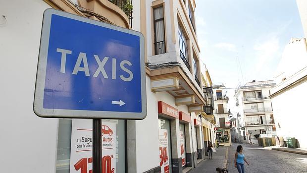 Parada de taxi en la capital