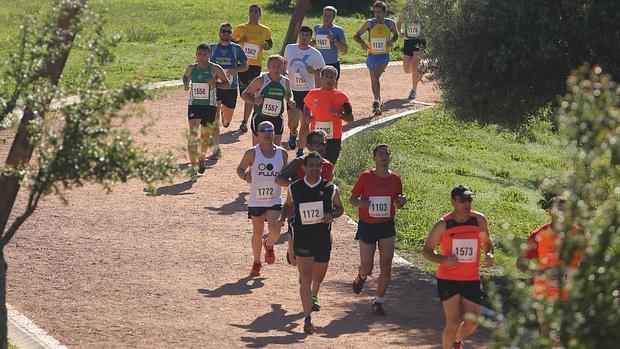 Varios corredores, este domingo en el Cross de la Asomadilla