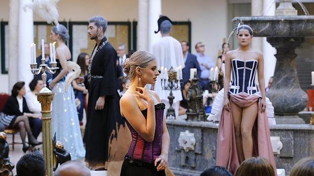 Un momento del desfile de joyería de Maison Mancini, ayer