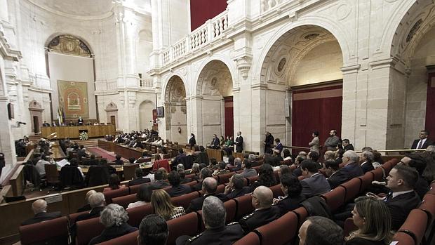 Sesión plenaria del Parlamento andaluz