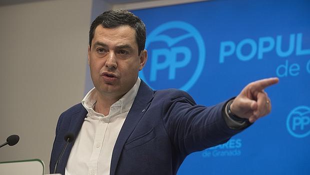 El presidente del PP-A, Juanma Moreno, este viernes en rueda de prensa