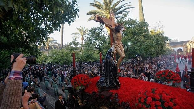 El Cristo de la Caridad y los legionarios