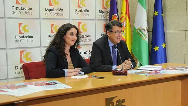 La vicepresidenta del Patronato y el presidente de Córdoba Ecuestre, ayer en la presentación del espectáculo