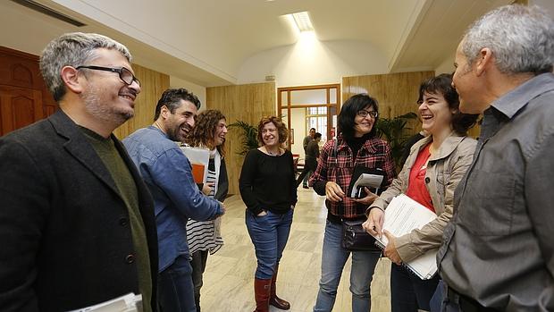 Concejales de IU y Ganemos, antes del Pleno