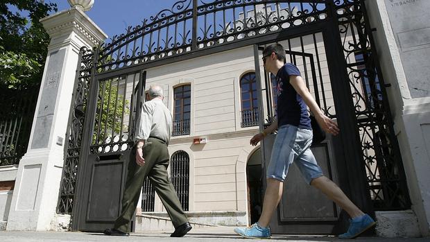 Imagen de la entrada a la Gerencia de Urbanismo