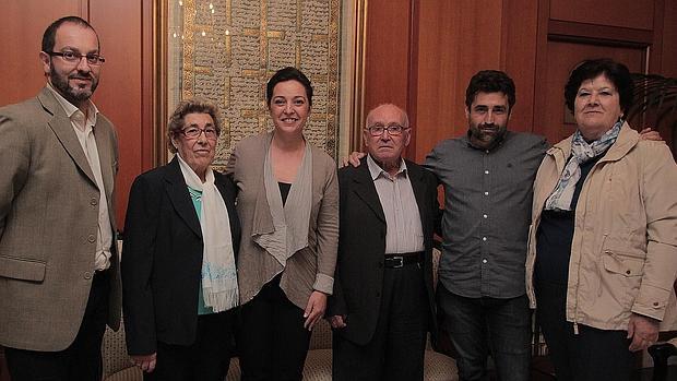 Isabel Díaz y José Gómez durante su visita al Ayuntamiento