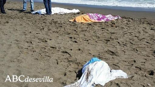 Recuerdos de una tragedia en una playa de Marbella