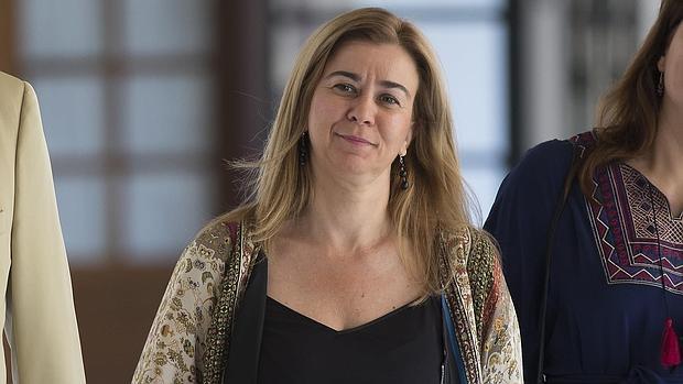 La dirigente del PP-A, Teresa Ruiz-Sillero, antes de su rifirrafe con Díaz en la comisión de investigación de los ERE