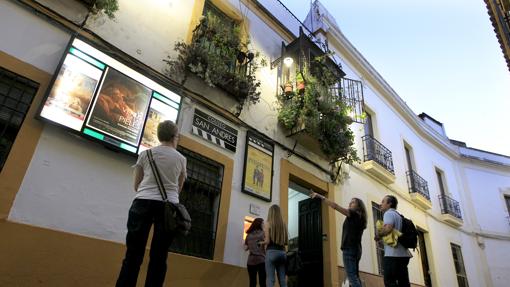 Fachada del cine Coliseo San Andrés, en la calle Fernán Pérez de Oliva