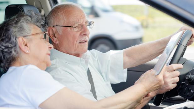 El 6,6 por ciento de los conductores andaluces supera la edad de jubilación