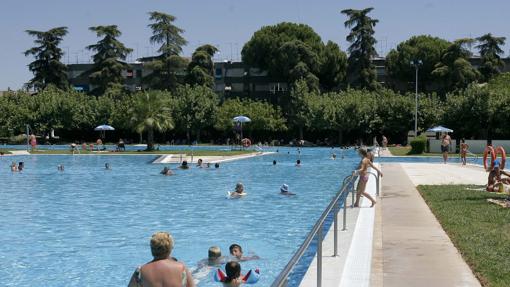 Bañistas en el Club Figueroa