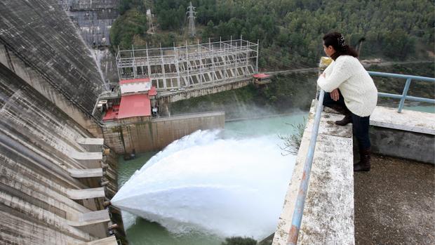 Embalse de Iznájar, en cuyo centro de tratamiento se ha hecho la prueba