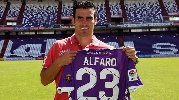 Alfaro, en su presentación con el Valladolid el curso pasado