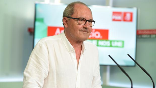 Juan Cornejo durante la rueda de prensa celebrada hoy en Sevilla