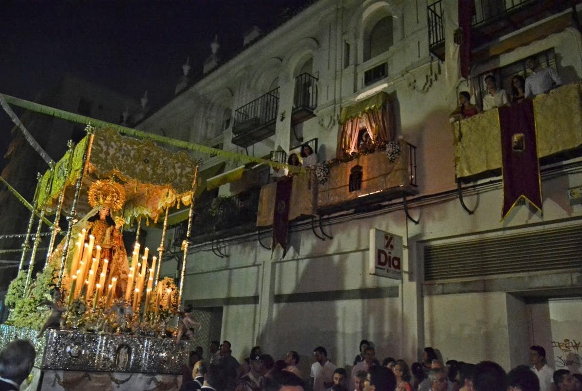 Nuestra Señora del Carmen Coronada