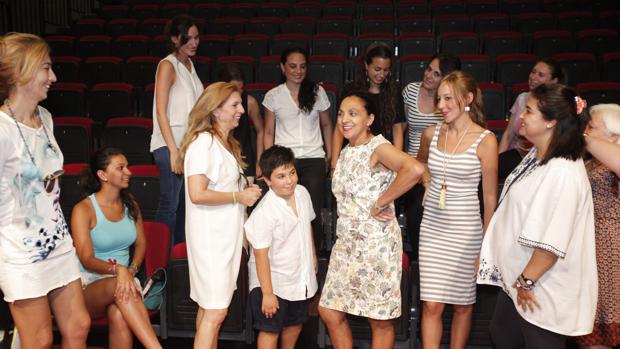 Carmen Cortés, en su encuentro en Córdoba con mujeres gitanas