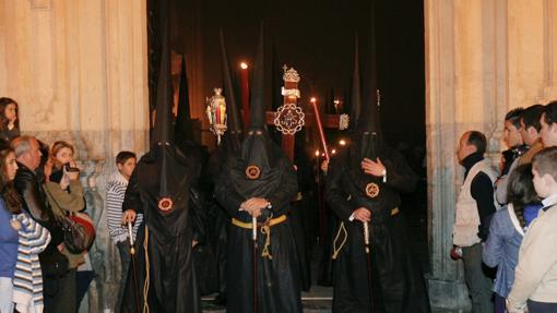 Cruz de guía de la cofradía de la Buena Muerte