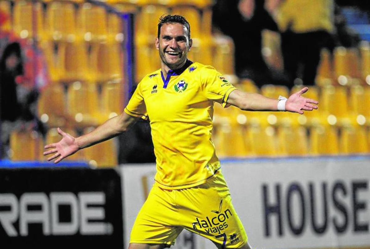 David Rodríguez celebra un gol