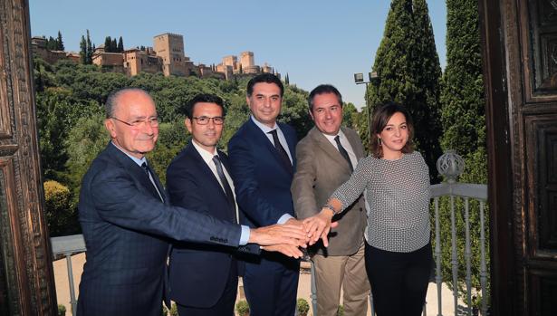 El consejero de Turismo y los alcaldes de Granada, Málaga, Sevilla y Córdoba