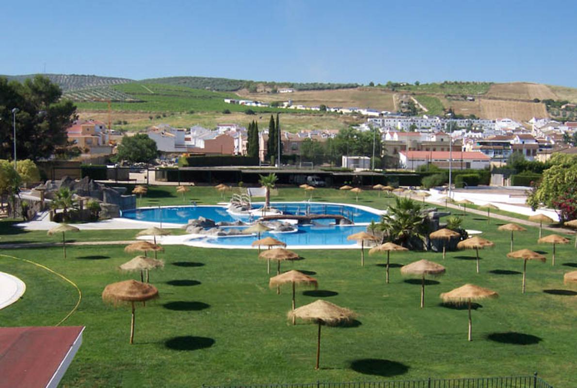 El complejo de las piscinas de Lucena