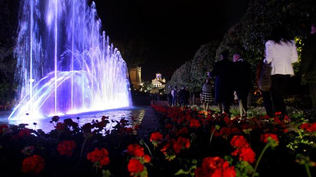 Imagen del espectáculo nocturno que se venía celebrando en el Alcázar