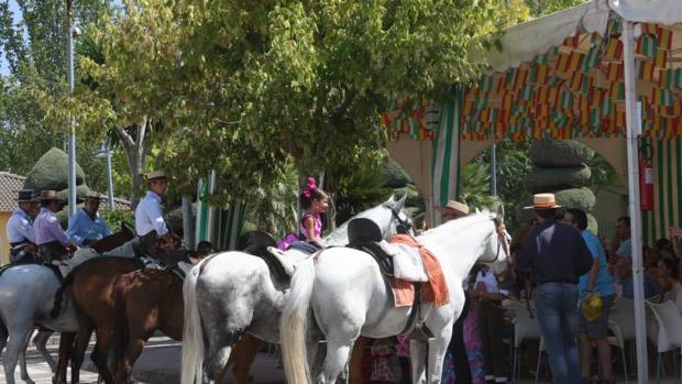 Ambiente festivo en el recinto ferial de Priego de Córdoba