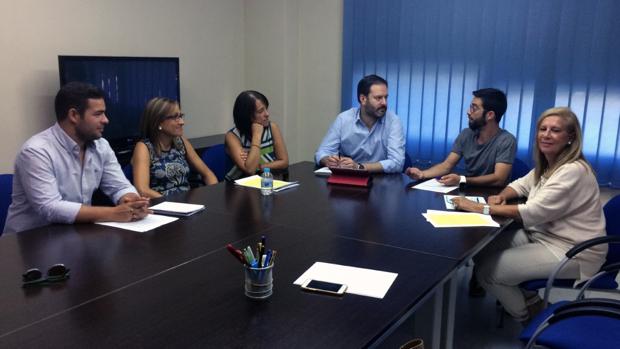 Reunión del PP con representantes de la comunidad educativa