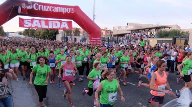 Salida de la XII edición de la Carrera de la Mujer Córdoba 2016