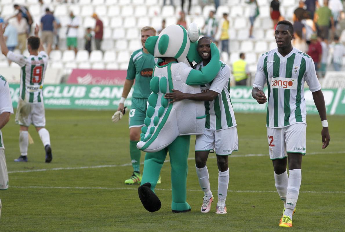 Bijimine abandona el campo tras el triunfo