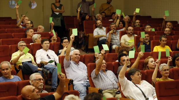 Votación en la última asamblea de Ganemos Córdoba