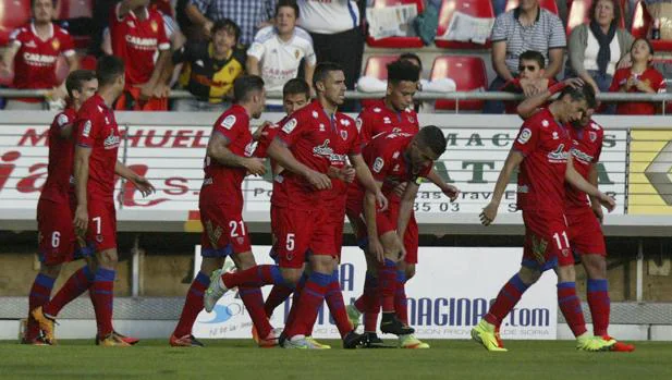 El Numancia celebra un gol ante el Real Zaragoza