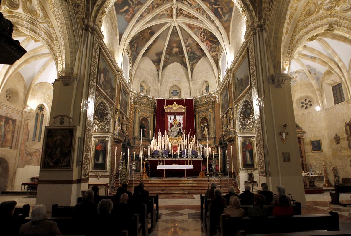 Nuestra Señora de las Angustias, durante sus cultos en San Agustín