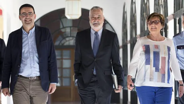 Jiménez, Griñán y Bustinduy, en el Parlamento