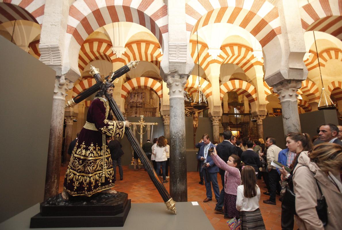 Exposición «Eterna es su Misericordia»