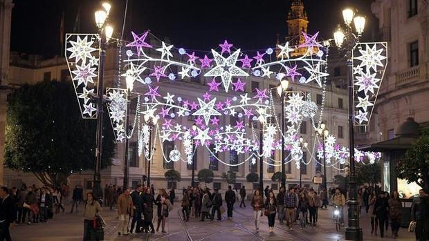 El crecimiento de las contrataciones navideñas en Andalucía duplica a la previsión nacional