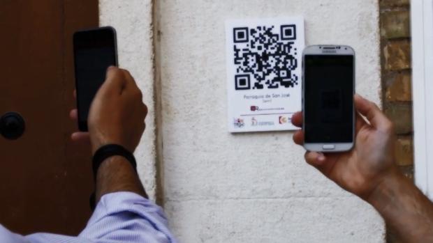 Un usuario se conecta al sistema con el código QR