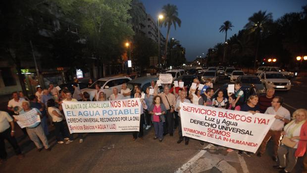 Los parcelistas vuelven a cortar el tráfico en Córdoba