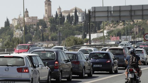 Embotellamiento a las afueras de Sevilla