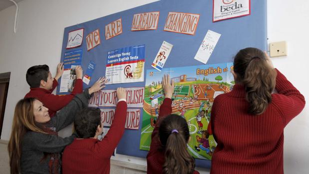 Alumnos del Colegio Jesús Nazareno de Córdoba, uno de los centros concertados