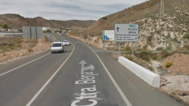 Carretera A-358, a su paso por Dalías