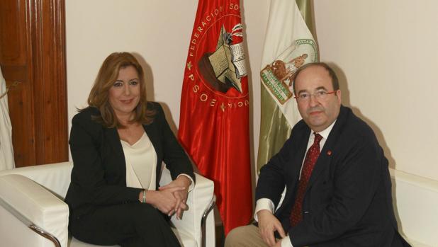 Imagen de la presidenta de la Junta de Andalucía y el líder de los socialistas catalanes