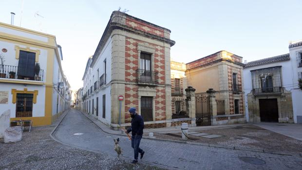 Palacete de los Burgos en la calle Julio Romero de Torres