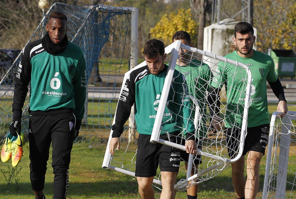 Galán, Bijimine y Vázquez, antes de un entrenamiento