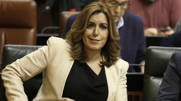 Susana Díaz, durante el pleno que ha aprobado la tramitación de limitar el mandato de la presidencia de la Junta a ocho años