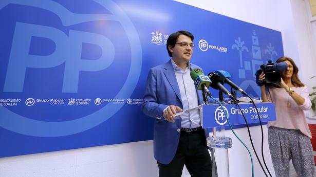 José María Bellido, durante una comparecencia en el grupo municipal del PP