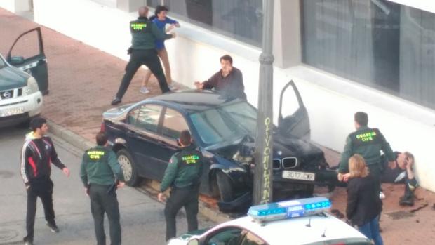 Un asaltante detenido en Córdoba tras una espectacular persecución con un agente herido