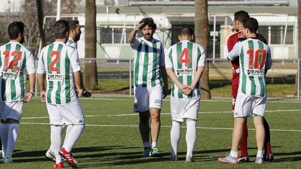 El director deportivo del Córdoba CF, Emilio Vega, el miércoles en el partido con la Prensa